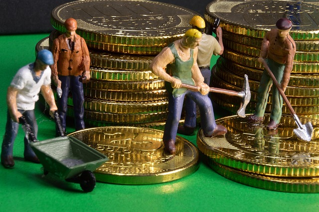 carloanbankmoneycash-640x480-39178721.jpeg