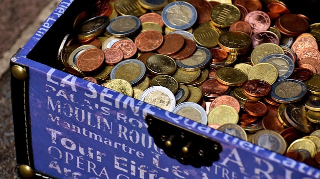 money-640x480-45331747.jpeg