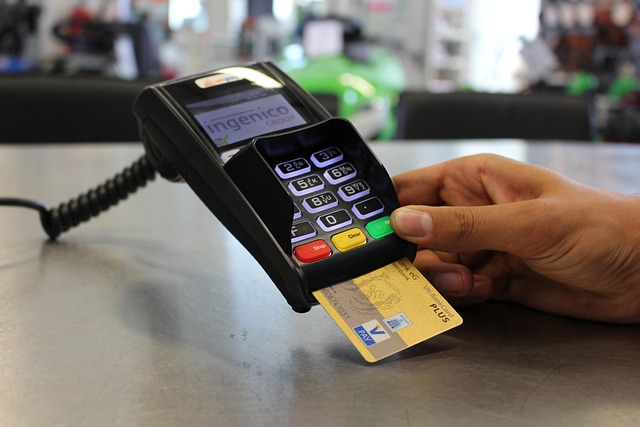 bank-640x480-44670983.jpeg