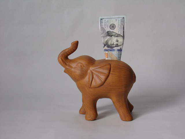 bank-640x480-45811739.jpeg