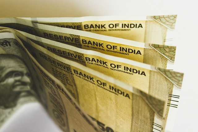 bank-640x480-73088844.jpeg