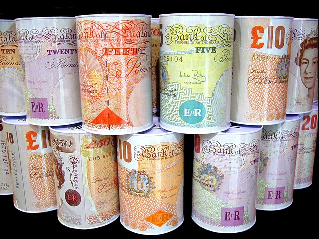 bank-640x480-85777829.jpeg