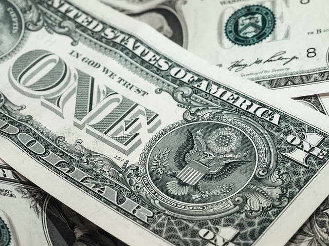 cash-640x480-26269565.jpeg