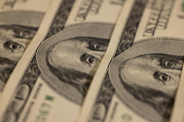 cash-640x480-66032587.jpeg