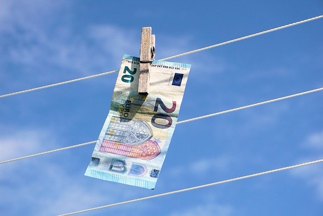 money-640x480-26213724.jpeg