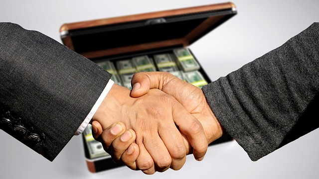 money-640x480-27481142.jpeg