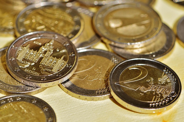 money-640x480-88667710.jpeg