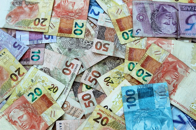 money-640x480-91992725.jpeg