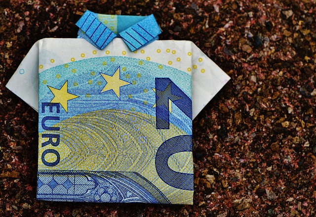 Unleash Funding: Car Title Loans for Older Vehicles Guide