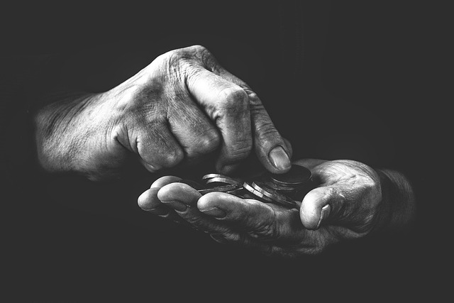 money-640x480-88600019.jpeg