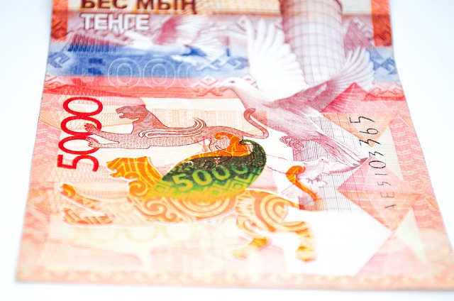 Car Title Loan Debt Consolidation: Weigh Benefits and Risks