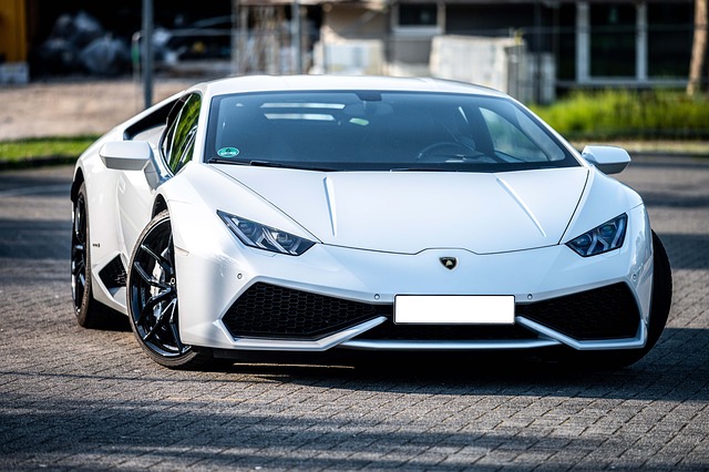 car-640x480-37449437.jpeg