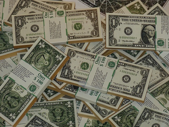 money-640x480-29827028.jpeg