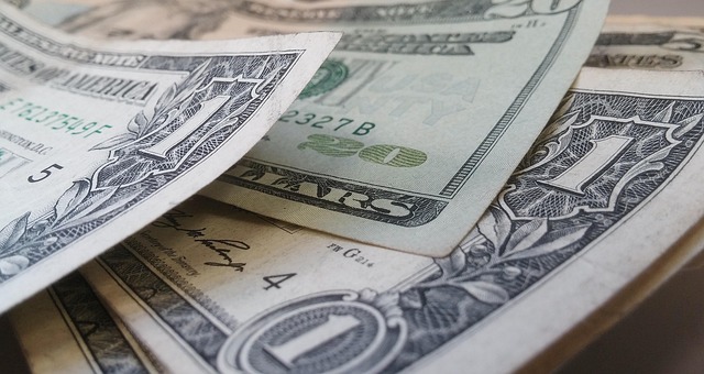 money-640x480-70182941.jpeg