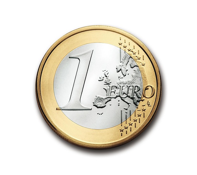 money-640x480-78112218.jpeg