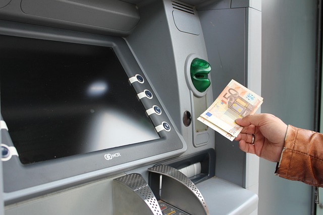cash-640x480-43777683.jpeg