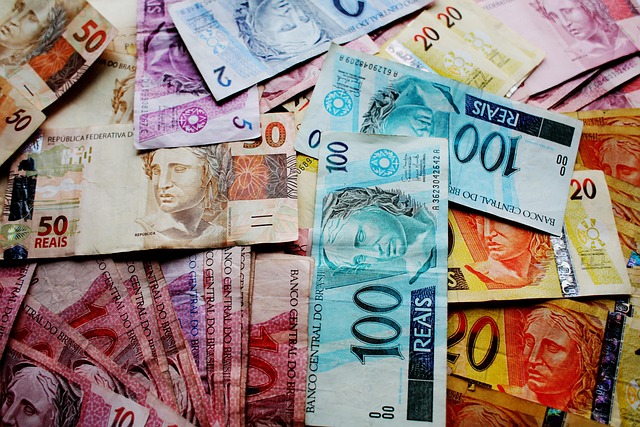 money-640x480-58746201.jpeg